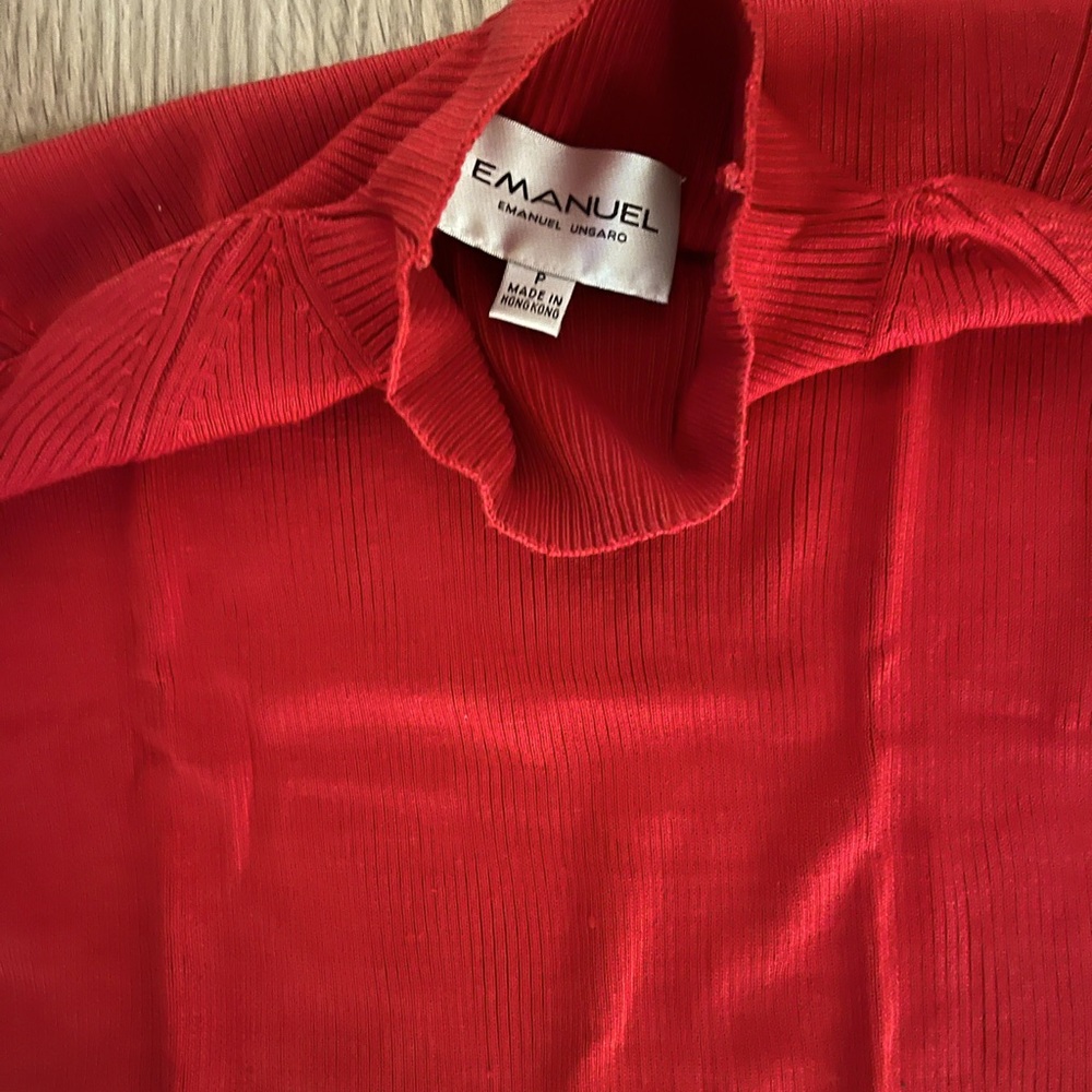 Emanuel Ungaro Vibrant Red Knit Top